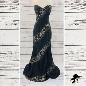 Night Moves animal stripe strapless train bead